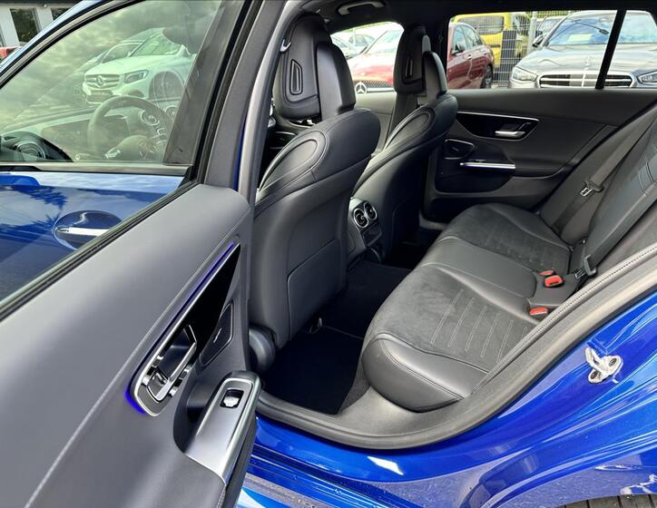 Mercedes-Benz Třídy C 9