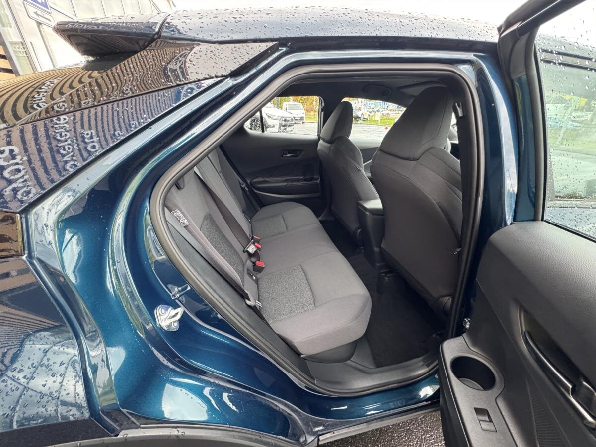 Toyota C-HR Hatchback 1,8 l 72 kw