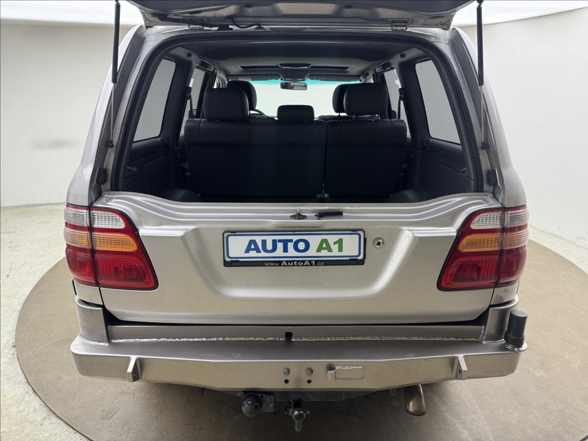 Toyota Land Cruiser SUV / Terénní 4,2 l 150 kw