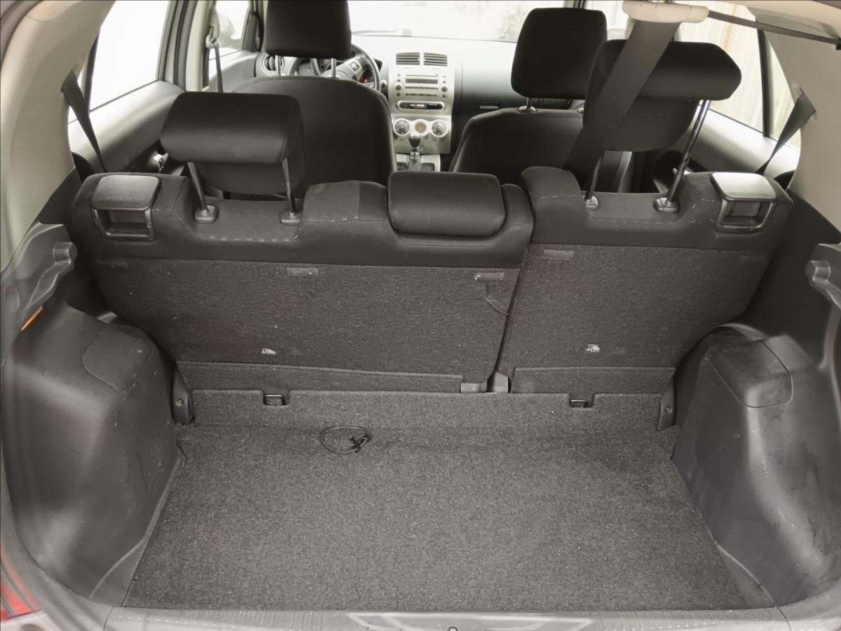 Toyota Urban Cruiser Hatchback 1,4 l 66 kw