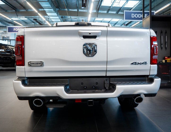 Dodge RAM Pick-up 5,7 l 291 kw