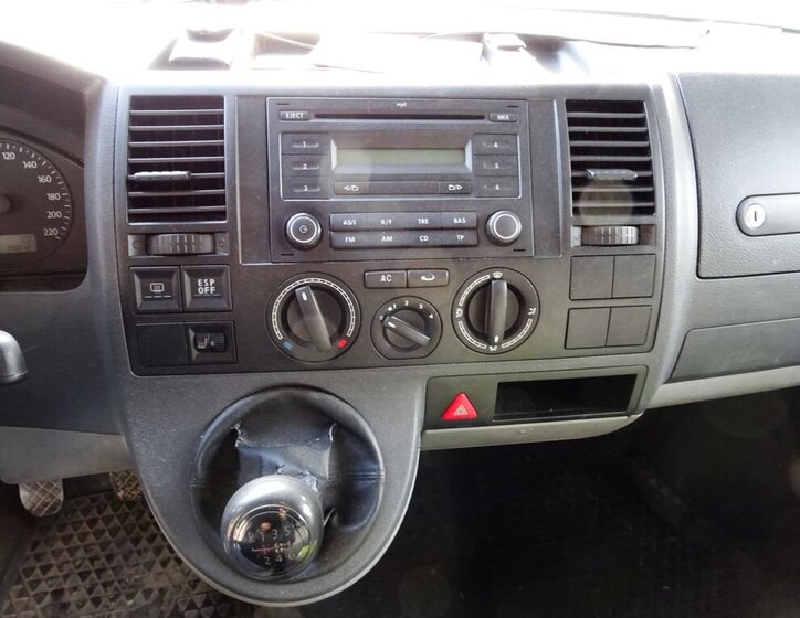 Volkswagen Transporter Skříň 2,5 l 96 kw