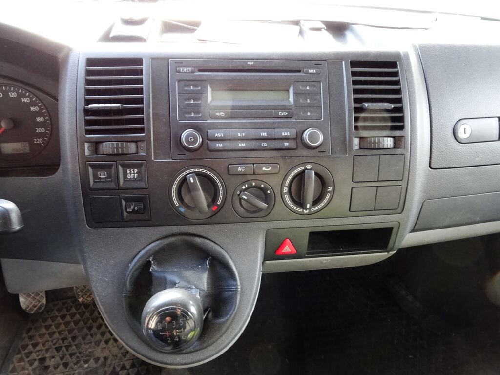 Volkswagen Transporter Skříň 2,5 l 96 kw