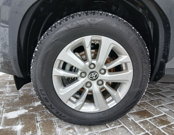 Toyota Yaris Cross 30