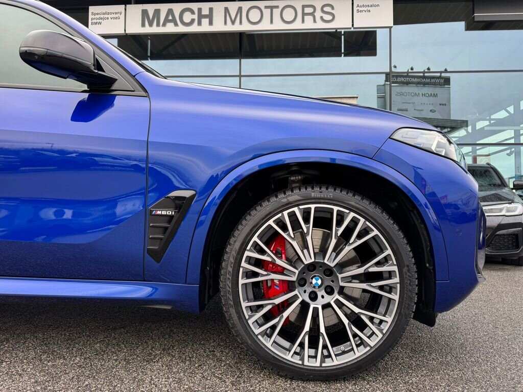 BMW X5 SUV / Terénní 4,4 l 390 kw