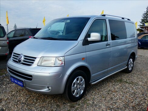 Volkswagen Transporter Kombi 2,5 l 96 kw