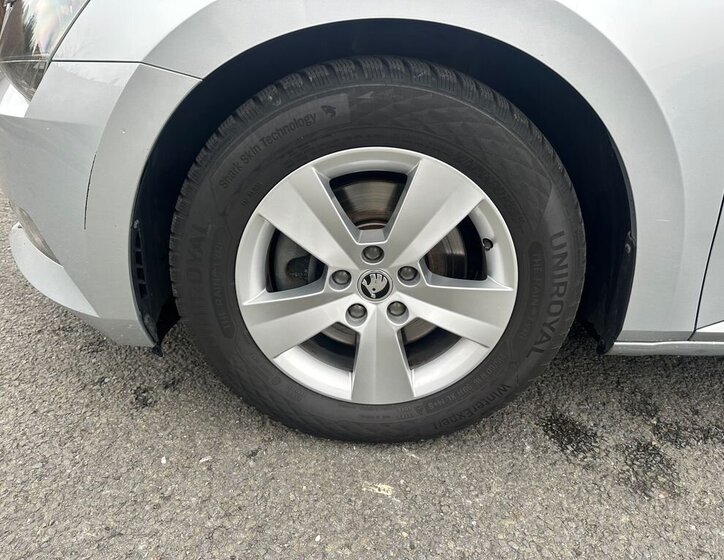 Škoda Superb Kombi 2,0 l 110 kw