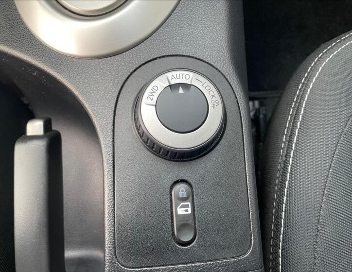 Nissan Qashqai SUV / Terénní 2,0 l 110 kw