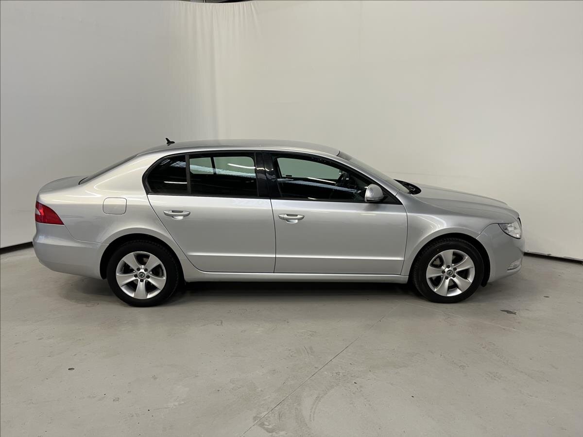 Škoda Superb Liftback 2,0 l 103 kw
