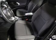 Toyota Yaris Cross 9