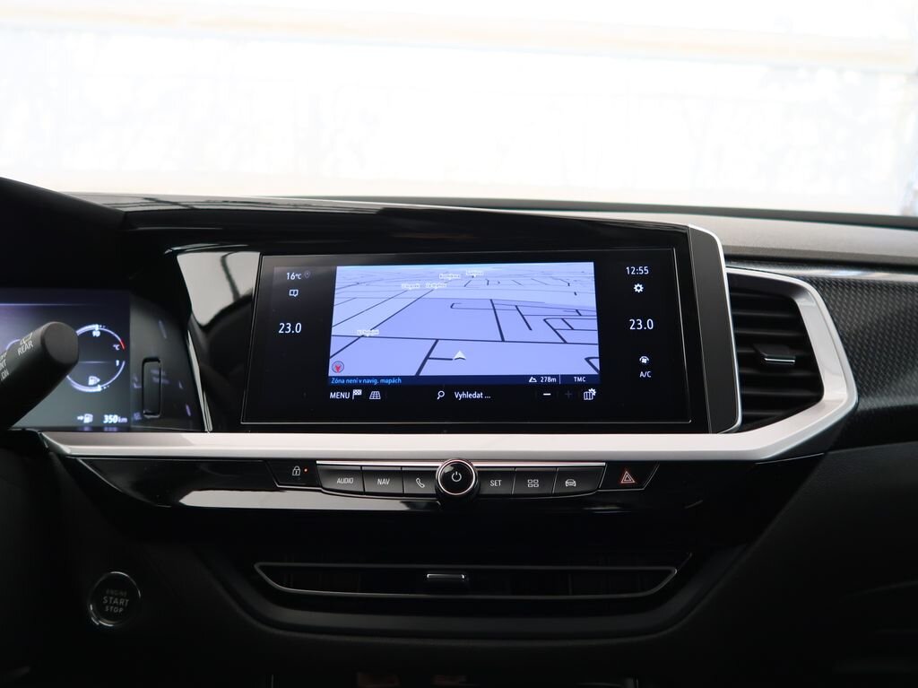 Opel Grandland SUV 1,2 l 96 kw