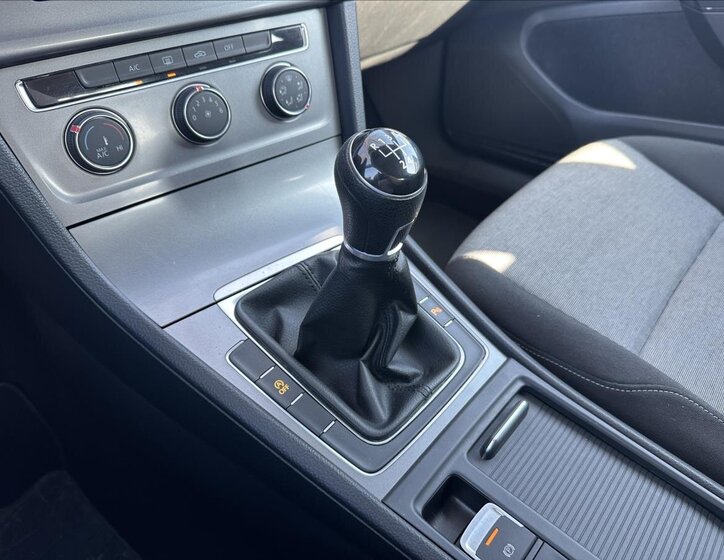 Volkswagen Golf Hatchback 1,2 l 63 kw