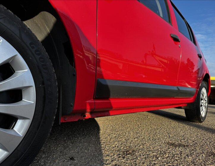 Dacia Sandero Hatchback 1,1 l 55 kw