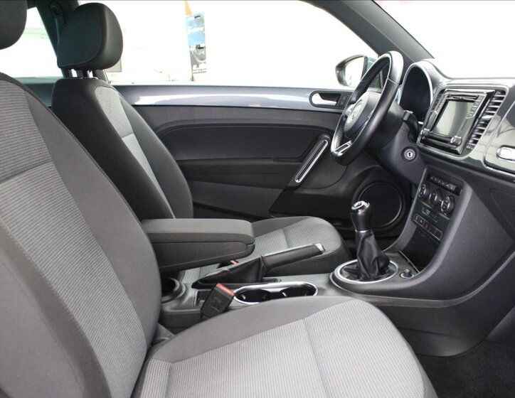 Volkswagen Beetle Hatchback 1,2 l 77 kw