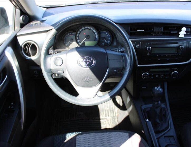 Toyota Auris Hatchback 1,3 l 73 kw