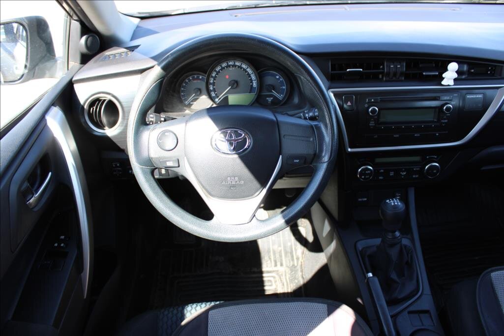 Toyota Auris Hatchback 1,3 l 73 kw