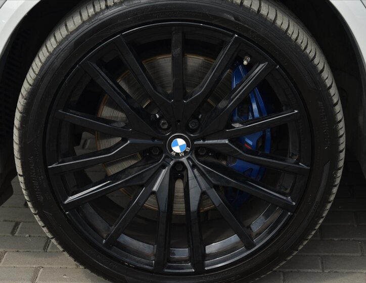 BMW X5 SUV / Terénní 3,0 l 195 kw