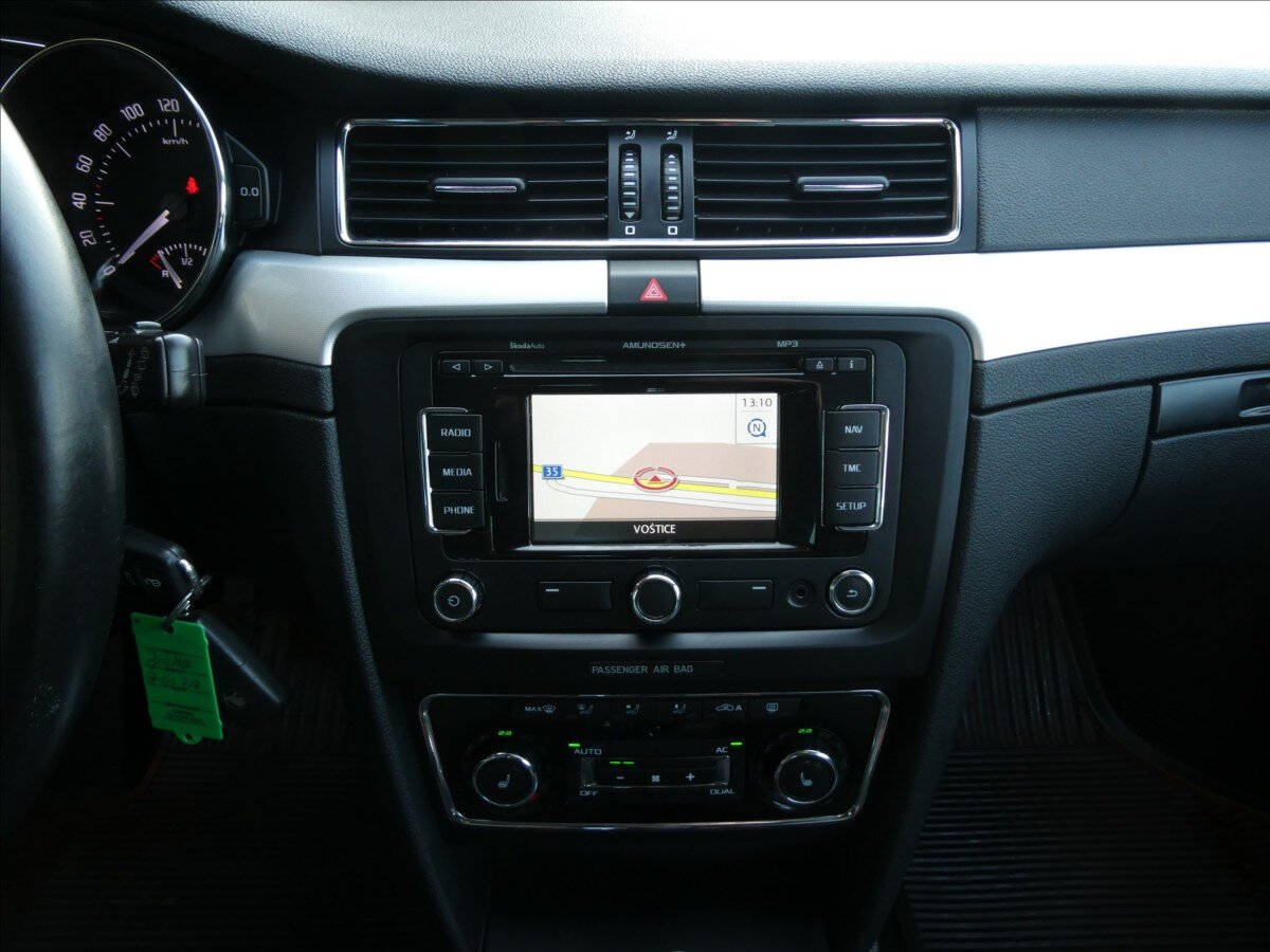 Škoda Superb Kombi 2,0 l 103 kw