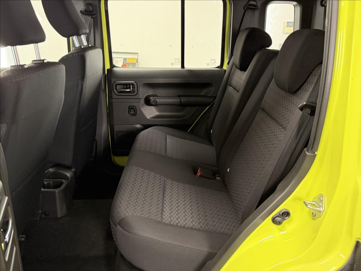 Suzuki Jimny SUV 1,5 l 75 kw