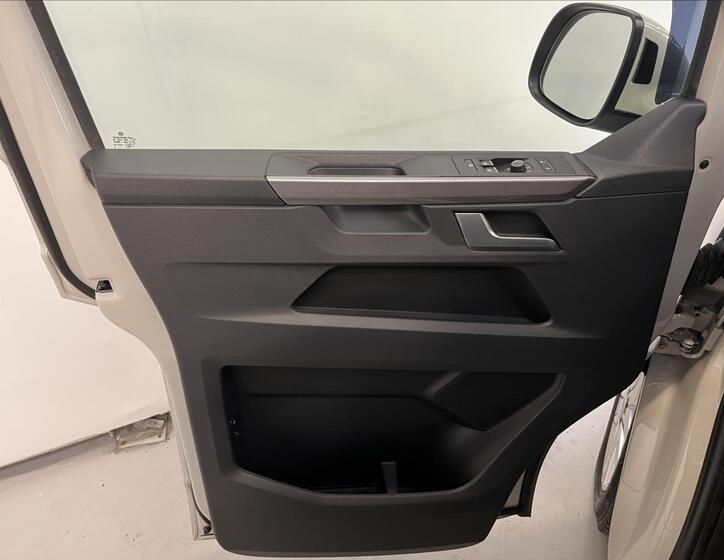 Volkswagen Multivan 23