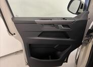 Volkswagen Multivan 23