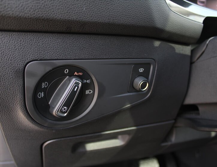 Volkswagen Tiguan 30