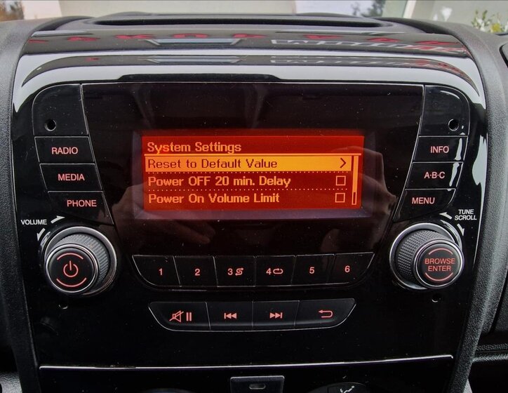 Fiat Ducato Skříň 3,0 l 100 kw