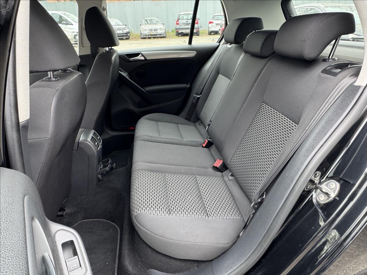 Volkswagen Golf Hatchback 1,6 l 77 kw