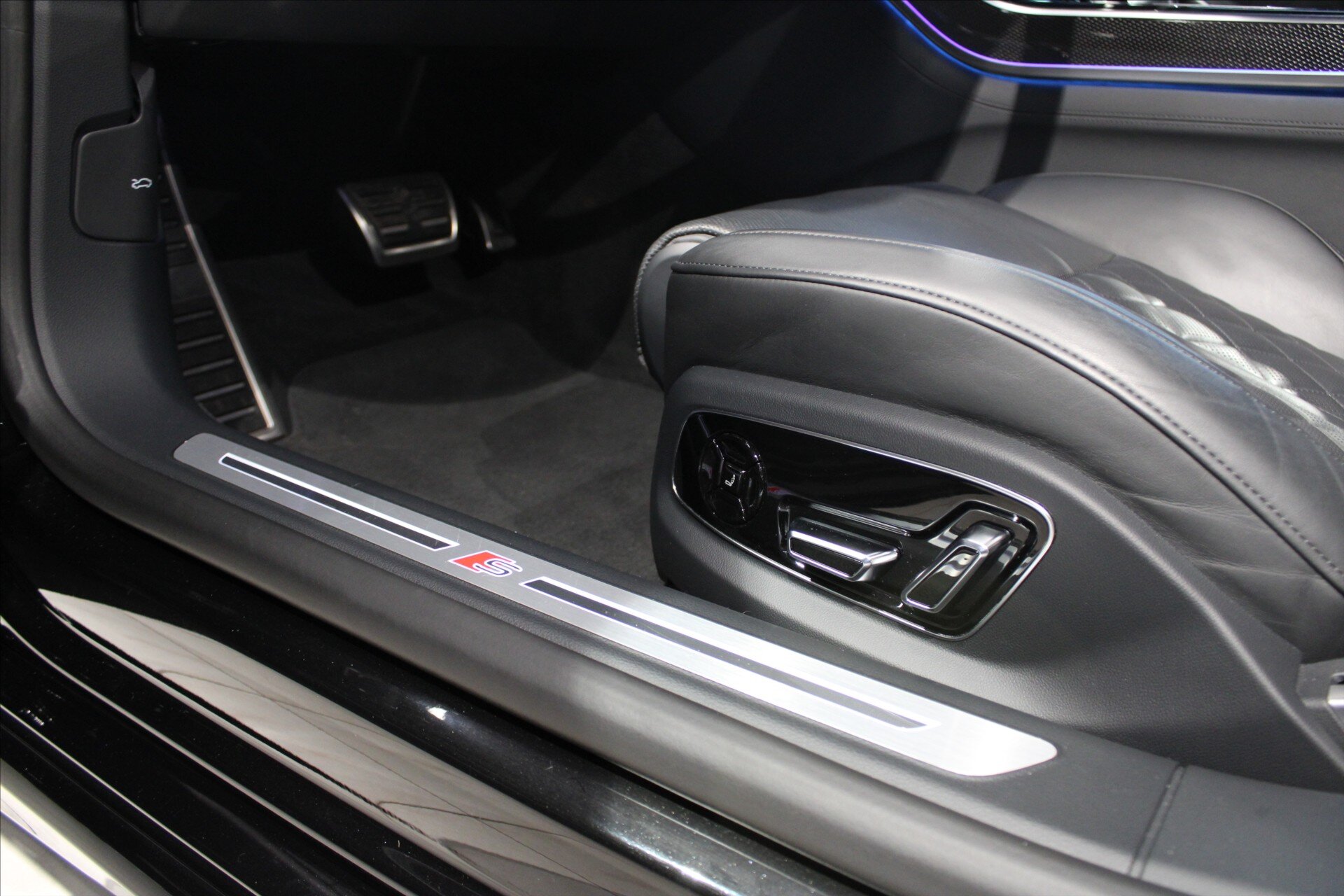 Audi S8 Ostatní 4,0 l 420 kw