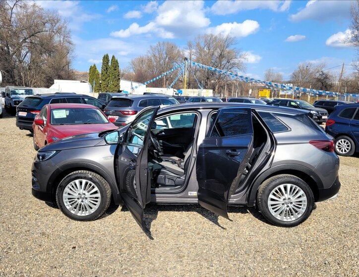 Opel Grandland X SUV / Terénní 1,5 l 96 kw