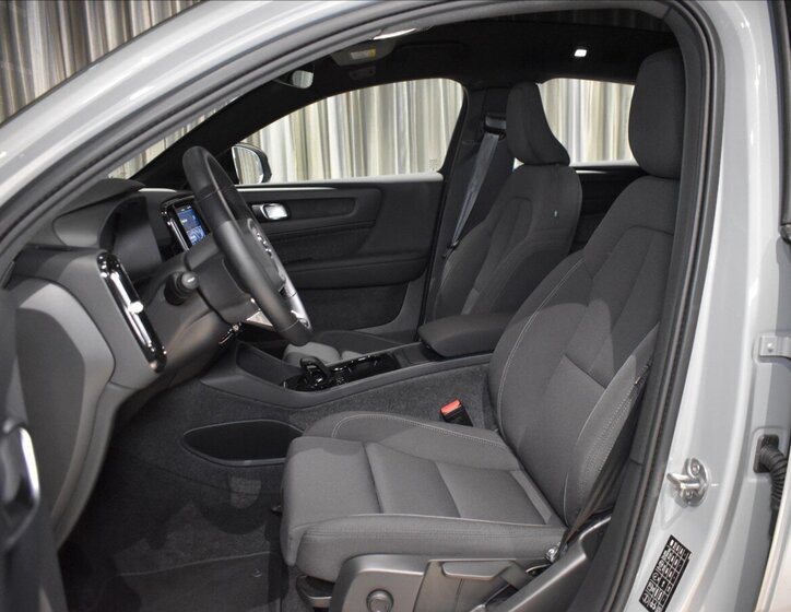 Volvo C40 SUV / Terénní 0,0 185 kw
