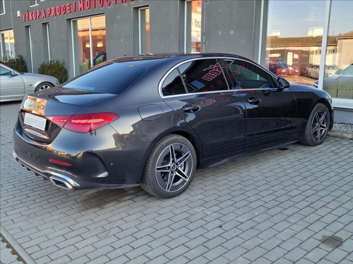 Mercedes-Benz Třídy C Sedan / Limuzína 2,0 l 147 kw