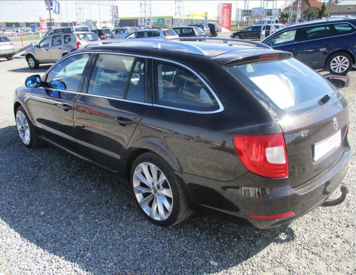 Škoda Superb Kombi 1,6 l 77 kw
