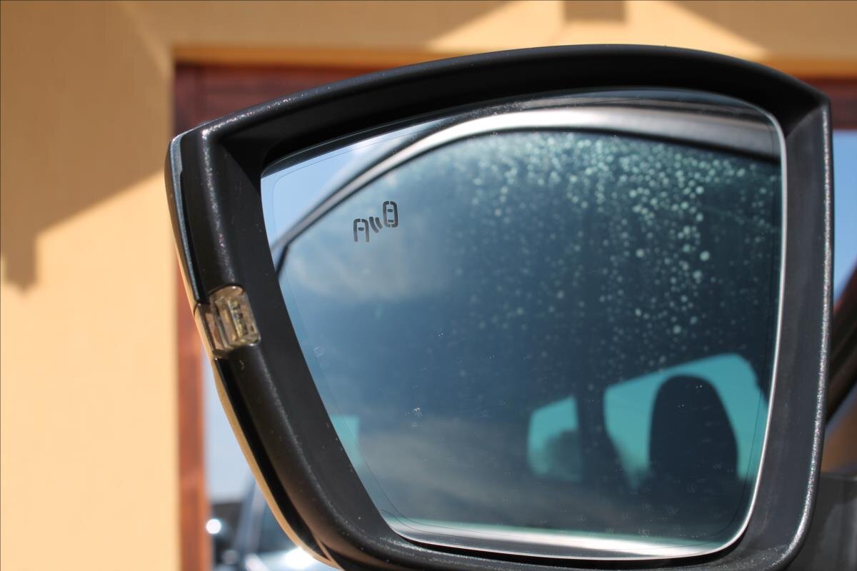 Škoda Karoq SUV / Terénní 1,5 l 110 kw