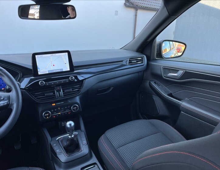 Ford Kuga Kombi 1,5 l 111 kw