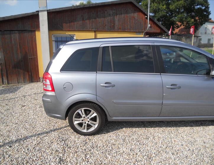 Opel Zafira 5