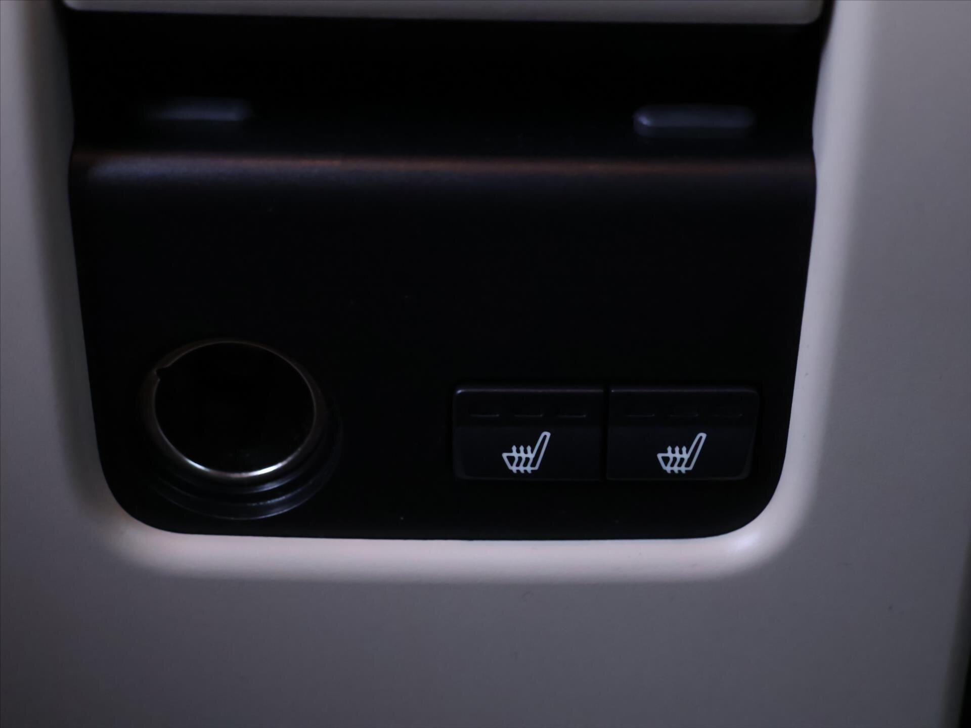 Volvo XC60 SUV / Terénní 2,4 l 120 kw