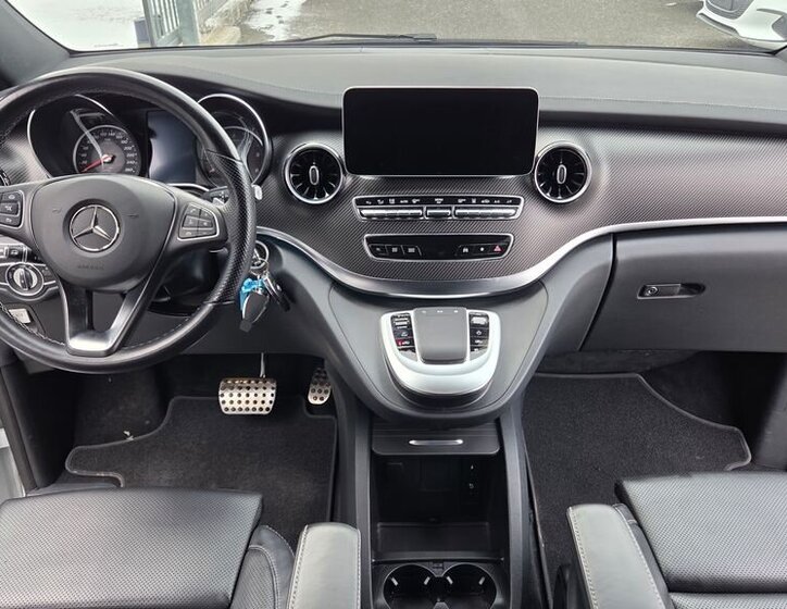 Mercedes-Benz Třídy V 9