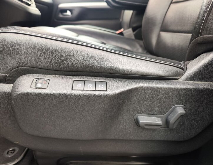 Peugeot Traveller 36