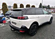 Peugeot 5008 SUV 1,5 l 96 kw