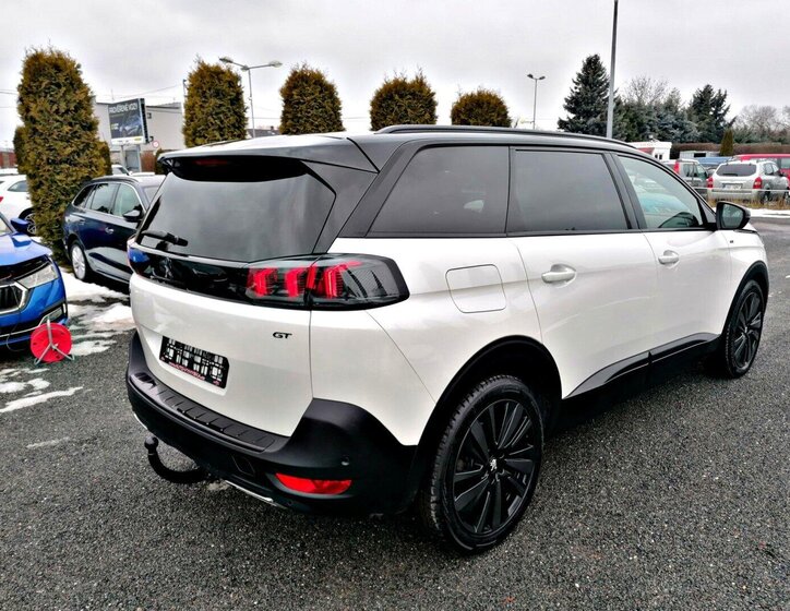Peugeot 5008 SUV 1,5 l 96 kw