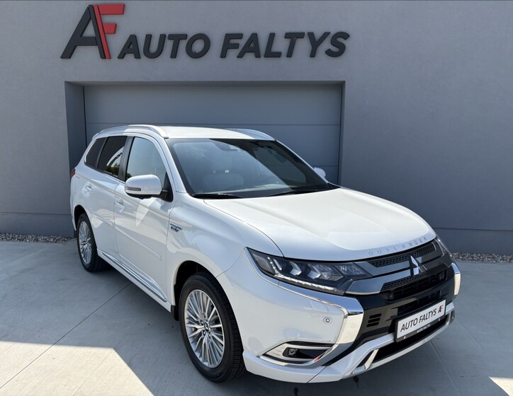 Mitsubishi Outlander 1