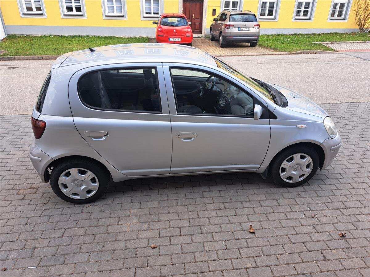 Toyota Yaris Hatchback 1,4 l 55 kw