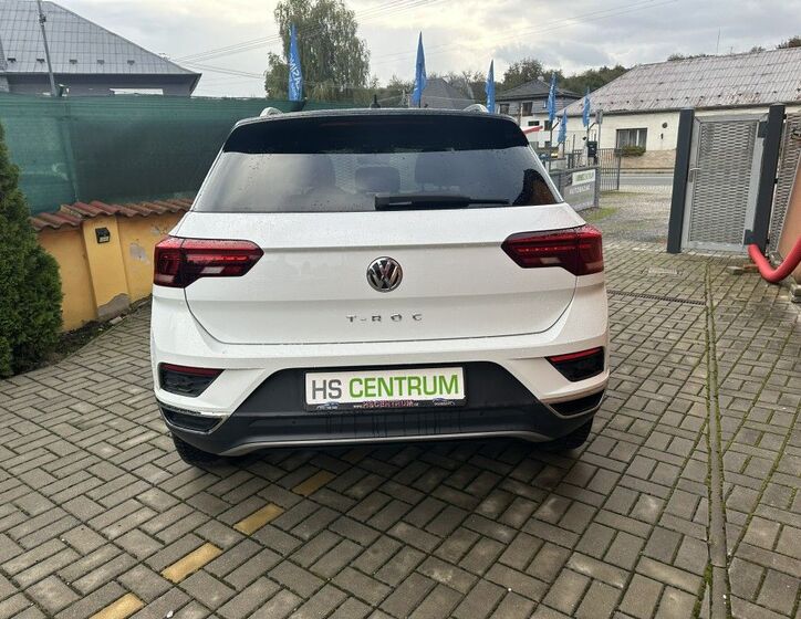Volkswagen T-Roc 4
