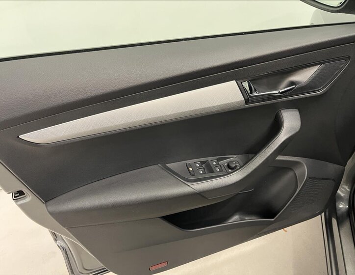 Škoda Karoq SUV 1,5 l 110 kw