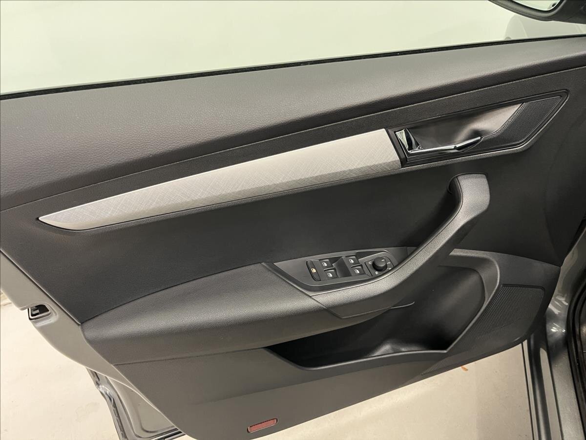 Škoda Karoq SUV 1,5 l 110 kw