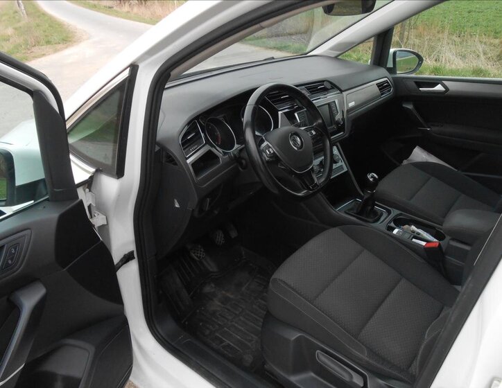 Volkswagen Touran Kombi 2,0 l 110 kw
