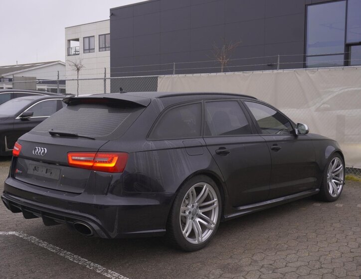 Audi RS 6 Hatchback 4,0 l 412 kw