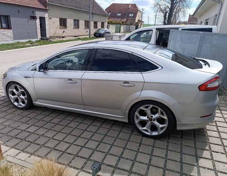 Ford Mondeo Liftback 2,2 l 147 kw