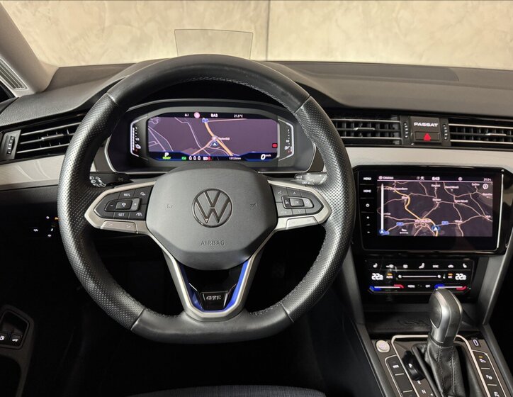 Volkswagen Passat Kombi 1,4 l 160 kw